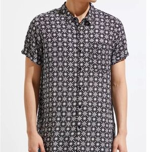 Rolla’s Beach Boy Short Sleeve Button Down Shirt Black White Geometric Size L